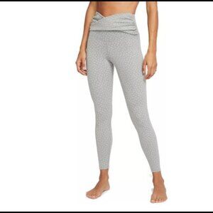 Nike Yoga Dots Twist 7/8 Leggings